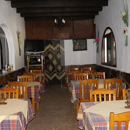 Tomas Y Puri