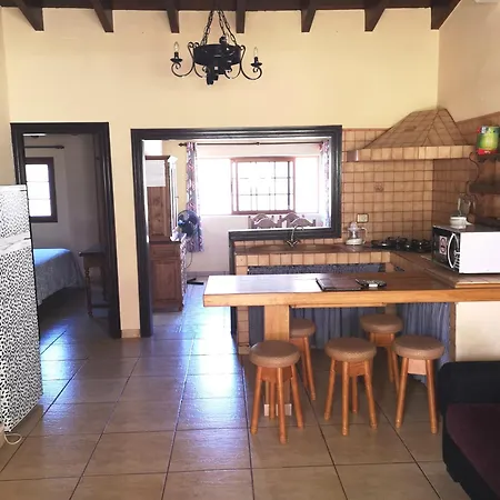 Tomás Y Puri Apartamento *