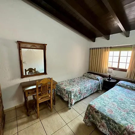 Tomás Y Puri Apartamento *